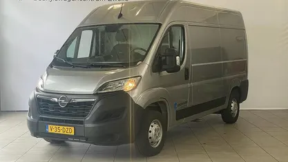 Grijs Gebruikt 2024 Opel Movano Van | € 23.662 (Super prijs)