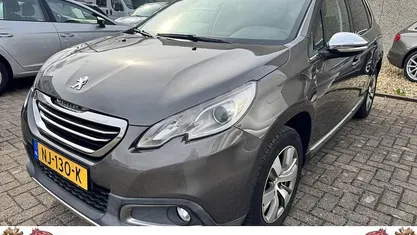 Grijs Gebruikt 2013 Peugeot 2008 Allure SUV | € 6.949 (Eerlijke prijs)