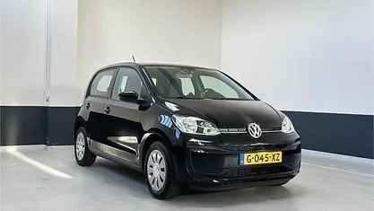 Zwart Occasion 2020 VW up! Move Hatchback | € 10.349 (Eerlijke prijs)