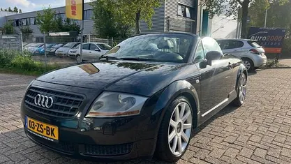 Occasion Audi TT Roadster S-Line 150 PK (110 kW) 2004 Zwart Cabriolet