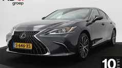 Grijs Gebruikt 2023 Lexus ES300H Business Edition Sedan | € 51.950 (Duur)