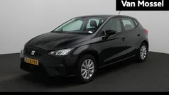 Zwart Gebruikt 2022 Seat Ibiza Business Hatchback | € 16.444 (Eerlijke prijs)