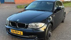 Zwart, metallic lak Gebruikt 2011 BMW 118 Efficient Dynamics Hatchback | € 5.749 (Eerlijke prijs)