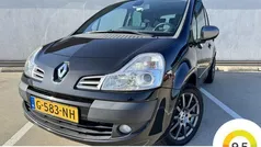 Zwart Gebruikt 2011 Renault Modus Night&Day MPV | € 4.849 (Eerlijke prijs)