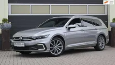 Zilver Gebruikt 2021 VW Passat Business Stationwagen | € 23.400 (Goede deal)