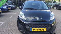 Zwart Gebruikt 2012 Peugeot 107 Access Hatchback | € 2.999 (Eerlijke prijs)