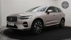 Grijs, metallic lak Gebruikt 2022 Volvo XC60 Plus SUV | € 49.900 (Eerlijke prijs)