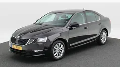 Zwart Gebruikt 2019 Skoda Octavia Business Line Hatchback | € 14.850 (Eerlijke prijs)