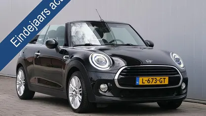 Zwart, metallic lak Gebruikt 2019 Mini Cooper Cabriolet Chili Cabriolet | € 19.895 (Eerlijke prijs)
