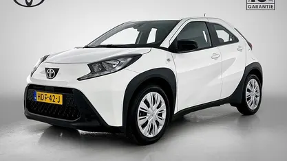 Gebruikt 2025 Toyota Aygo X Play SUV | € 18.245 (Goede deal)