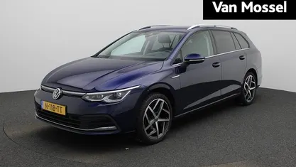 Blauw Occasion 2022 VW Golf VIII Style Stationwagen | € 25.900 (Eerlijke prijs)