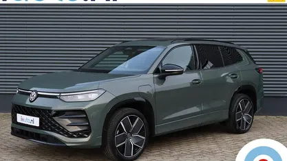 Groen (metallic) Nieuw 2025 VW Tayron Style SUV | € 57.745 (Super prijs)