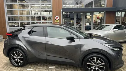 Occasion 2025 Toyota C-HR Style SUV | € 32.950 (Super prijs)