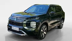 Gebruikt 2025 Mitsubishi Outlander Instyle SUV | € 62.745 (Eerlijke prijs)