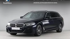 Zwart Gebruikt 2023 BMW 530e M Sport Stationwagen | € 47.900 (Eerlijke prijs)