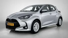 Zilver Gebruikt 2024 Toyota Yaris Hybrid Active Hatchback | € 23.445 (Eerlijke prijs)