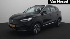 Zwart Gebruikt 2023 MG ZS Luxury Sedan | € 27.995 (Eerlijke prijs)