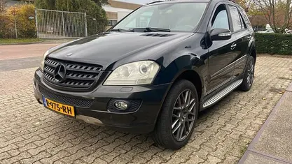 Zwart Gebruikt 2006 Mercedes 500 SUV | € 8.999 (Goede deal)
