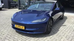 Blauw Gebruikt 2024 Tesla Model 3 Sedan | € 33.850 (Eerlijke prijs)