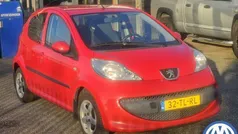Rood Gebruikt 2006 Peugeot 107 Hatchback | € 2.500 (Eerlijke prijs)