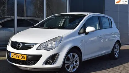 Occasion Opel Corsa Business 86 PK (63 kW) 2014 Wit Hatchback
