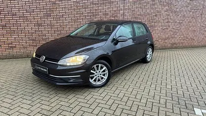 Zwart Gebruikt 2018 VW Golf VII Highline Hatchback | € 11.950 (Eerlijke prijs)