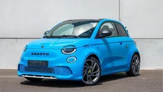 Blauw Gebruikt 2024 Fiat 500 Abarth Abarth Hatchback | € 28.840 (Eerlijke prijs)