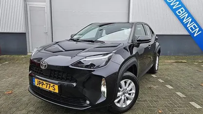 Gebruikt 2025 Toyota Yaris Cross SUV | € 29.995 (Eerlijke prijs)