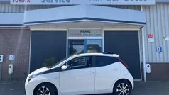 Wit Gebruikt 2019 Toyota Aygo X-cite Hatchback | € 10.645 (Eerlijke prijs)