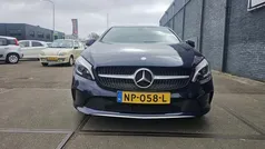 Blauw Gebruikt 2017 Mercedes A180 Ambition Hatchback | € 12.999 (Eerlijke prijs)