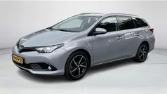 Gebruikt 2018 Toyota Auris Hybrid Stationwagen | € 15.990 (Eerlijke prijs)