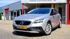 Grijs Gebruikt 2017 Volvo V40 CC Momentum Stationwagen | € 13.450 (Eerlijke prijs)