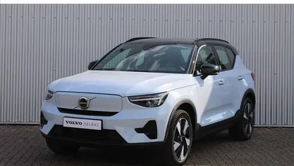 Occasion Volvo XC40 Plus 185 kW (252 PK) 2024 Blauw, metallic lak SUV