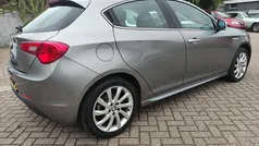 Gebruikt 2011 Alfa Romeo Giulietta Distinctive Hatchback | € 5.999 (Eerlijke prijs)