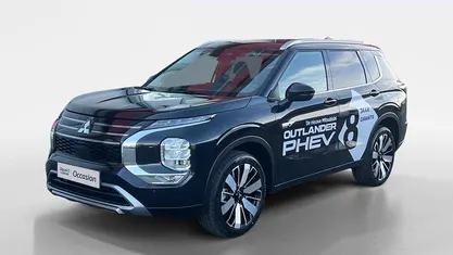 Occasion 2025 Mitsubishi Outlander P-HEV Instyle SUV | € 56.395 (Eerlijke prijs)