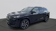 Zwart Gebruikt 2025 VW Tiguan R-line Edition SUV | € 53.850 (Eerlijke prijs)