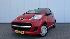 Rood Gebruikt 2009 Peugeot 107 Hatchback | € 2.450 (Eerlijke prijs)
