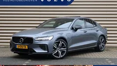 Grijs Gebruikt 2020 Volvo S60 R-Design Sedan | € 31.950 (Goede deal)