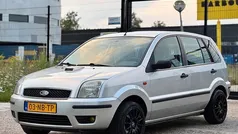 Gebruikt 2003 Ford Fusion MPV | € 1.395 (Eerlijke prijs)