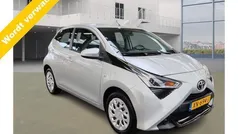 Gebruikt 2019 Toyota Aygo X-play Hatchback | € 9.899 (Eerlijke prijs)