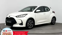 Wit Gebruikt 2024 Toyota Yaris Hybrid Hatchback | € 24.999 (Eerlijke prijs)