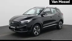 Zwart Gebruikt 2023 MG ZS Comfort Sedan | € 21.995 (Eerlijke prijs)