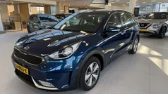 Blauw Gebruikt 2016 Kia Niro First Edition SUV | € 17.450 (Eerlijke prijs)