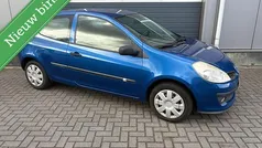 Blauw Gebruikt 2008 Renault Clio II Hatchback | € 1.749 (Eerlijke prijs)