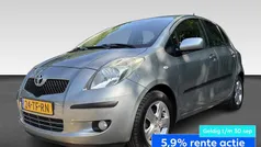 Grijs Gebruikt 2006 Toyota Yaris Luna Hatchback | € 5.445 (Eerlijke prijs)