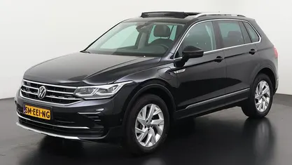 Gebruikt 2022 VW Tiguan Elegance SUV | € 35.490 (Eerlijke prijs)