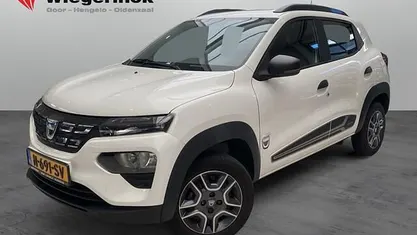 Wit Gebruikt 2021 Dacia Spring Business Hatchback | € 10.939 (Eerlijke prijs)