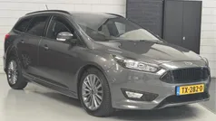Grijs Gebruikt 2018 Ford Focus ST-Line Stationwagen | € 9.950 (Super prijs)