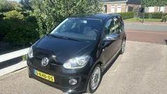 Zwart, metallic lak Gebruikt 2013 VW up! Hatchback | € 5.450 (Goede deal)