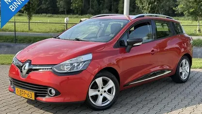 Occasion Renault Clio GrandTour Expression 90 PK (66 kW) 2015 Rood Stationwagen